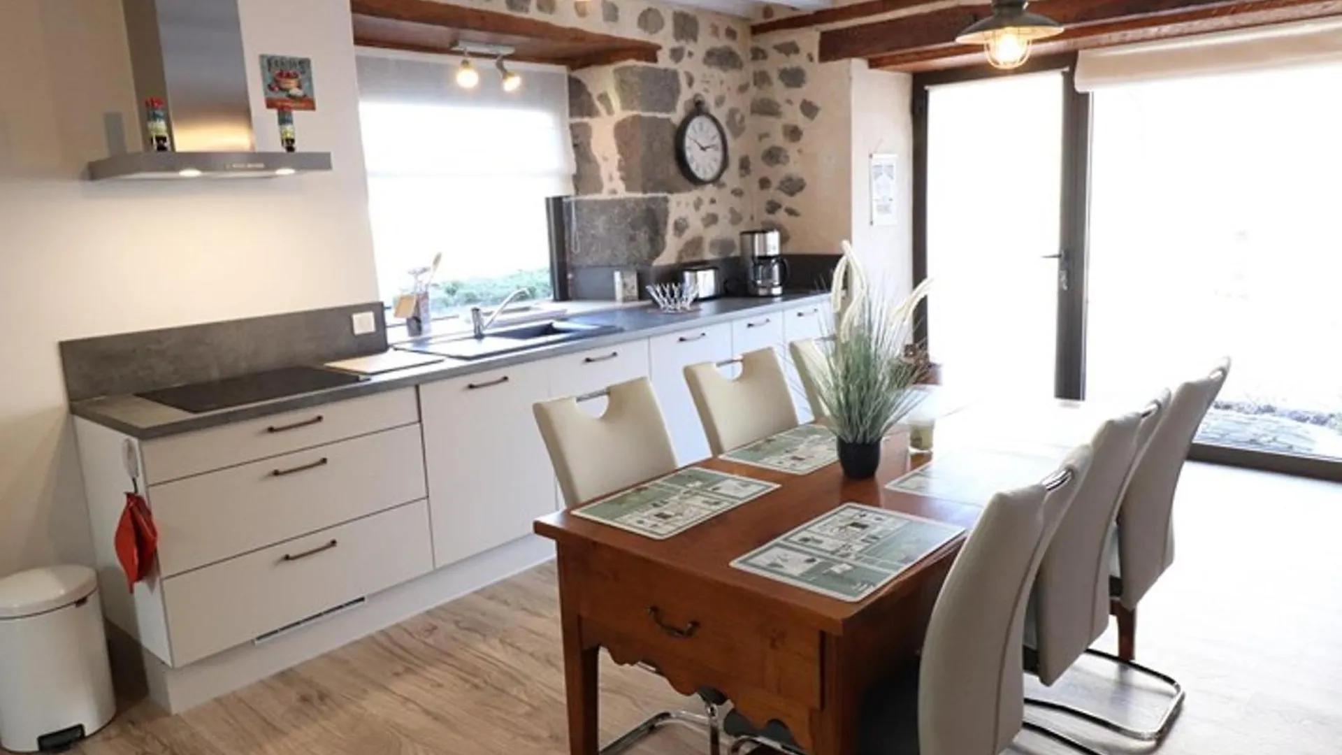 Feriehus Charmante Maison Renovee A Jussac - 5 Pers, 3 Ch, Terrasse, Cheminee, Wifi, Volcans D'Auvergne Proches - Fr-1-742-405 Frankrig