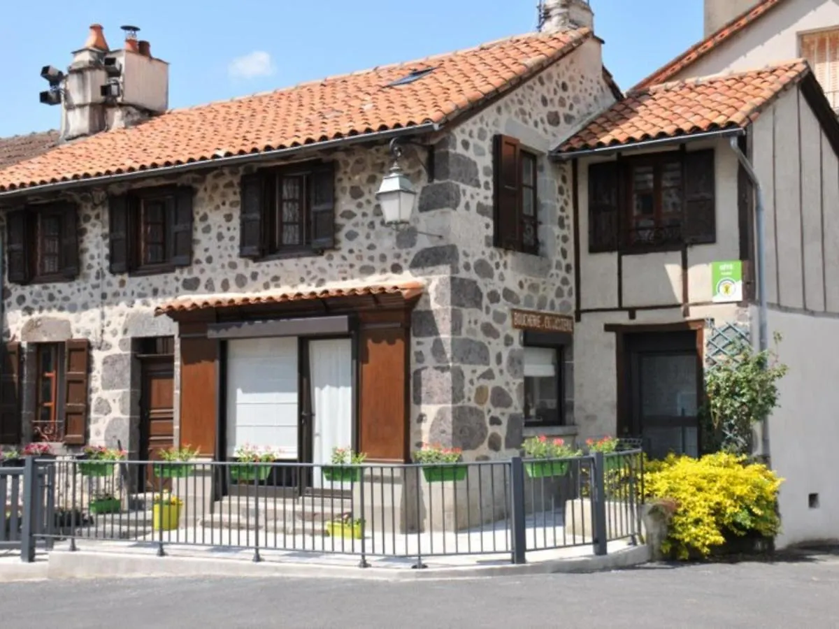 度假居 Charmante Maison Renovee A Jussac - 5 Pers, 3 Ch, Terrasse, Cheminee, Wifi, Volcans D'Auvergne Proches - Fr-1-742-405