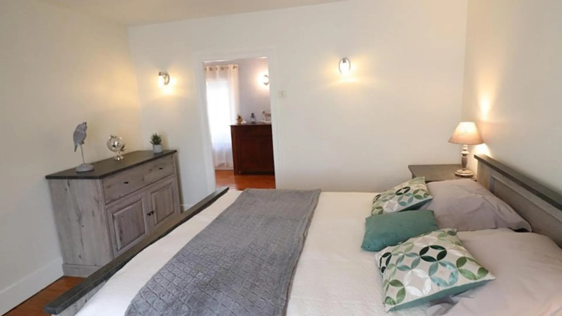 Charmante Maison Renovee A Jussac - 5 Pers, 3 Ch, Terrasse, Cheminee, Wifi, Volcans D'Auvergne Proches - Fr-1-742-405 度假居